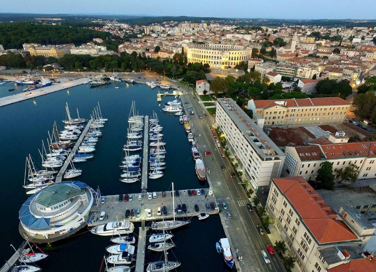 Apartmani Andrea Pula Luaran gambar