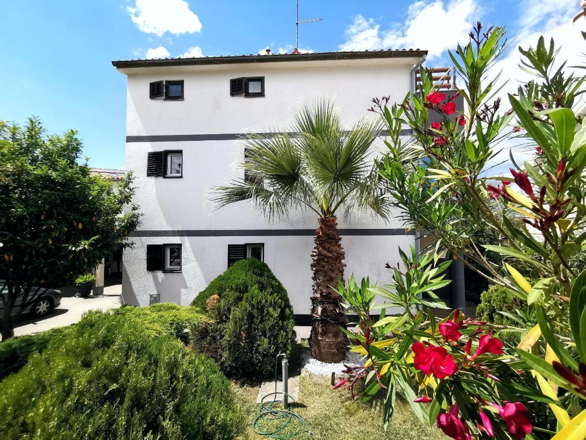 Apartmani Andrea Pula Luaran gambar